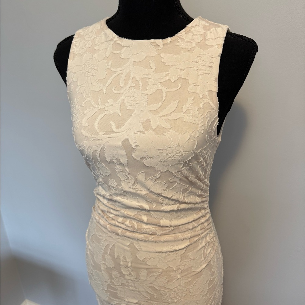 Like New Dynamite Jaquard Floral Maxi Dress - Picture 5 of 11